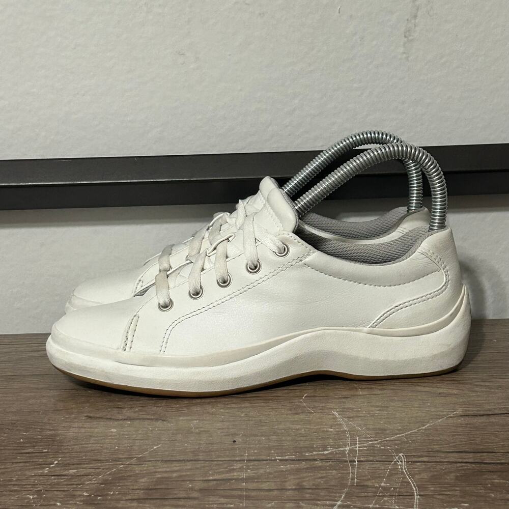 Keds Purefit Women’s Athletic Walking Shoes Sneakers Size 5 White - Picture 1 of 8